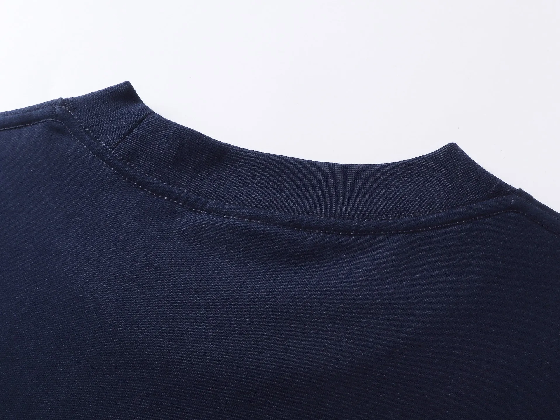 【 . Quality】BALENCI*GA/SS 25New Arrival 。 Classic LOGO ， T # SS 25 New Arrival。 ， 。 。 ZP 。 260 ， . ， 。 。 。 . 。 OS . Same Style ：BL 253709 ：Dark Blue Size：XS S M L